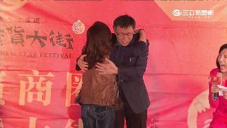 柯文哲當拍賣官　有面子1道菜標3萬