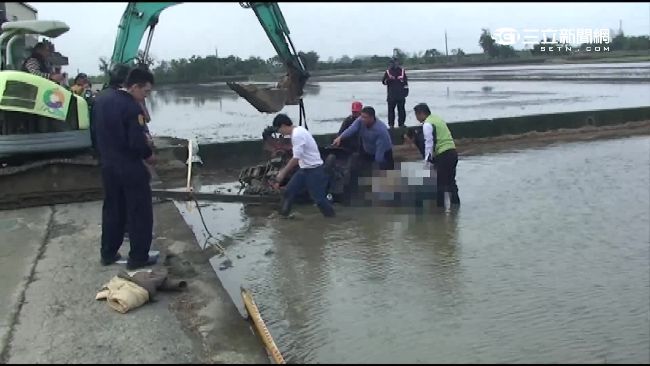 才打電話求救　下一秒老農離奇壓死