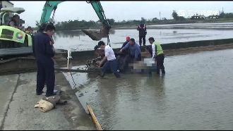 才打電話求救　下一秒老農離奇壓死