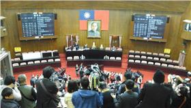 公民記者－翻攝自公民廟口-立委在做天在看臉書