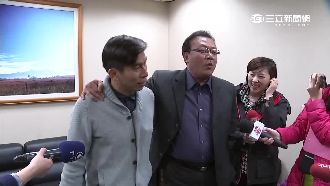 老同學立院相見歡　蘇震清猛虧鐘佳濱