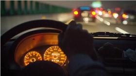 塞車／flickr－chia ying Yang
（https://www.flickr.com/photos/enixii/5295743337/in/photolist-CVqHRk-94Y4ZB-9NRKwH-jNGc6G-jNFVp1-shPZGJ-34kY8D-qJir-qJi4-8BEHMB-7Nf4Gb-CQTMXE-heY8WZ-8vJhgU-a16n88-9yC4aa-zk48P-9xTNWy-6nrxpn-pUrB-fA67Ji-8Ht3bV-qkRVbQ-pVf3-24vbF8-8gjM8M-9jxqQF-4FfeKd）