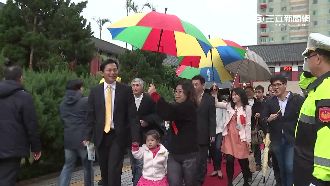 高官幫撐傘　黃偉哲：陷立委於不義