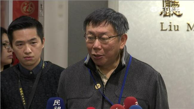 影／被打臉塞車問題　柯酸朱立倫3字