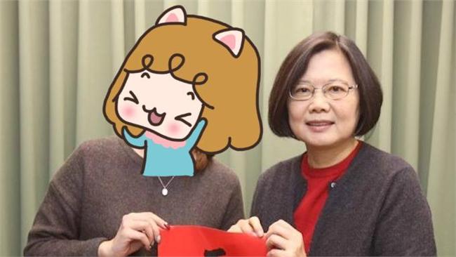 正妹書法家　替小英春聯題字的就是她