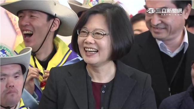 小英初一發紅包　由北到南行程全在這