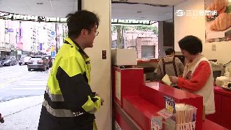 開放警穿制服買飯　基層警讚署長德政