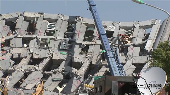 維冠倒塌滿百日　災戶今重回舊址追思