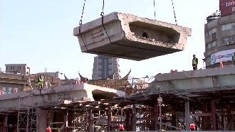 忠孝橋拆除工法遭疑　5千塊石塊只切10塊