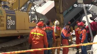 客廳在眼前卻難以救援　家屬心急如焚