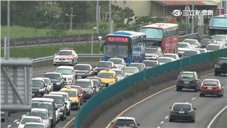 國五紫爆時速僅19公里！明收假估塞11小時