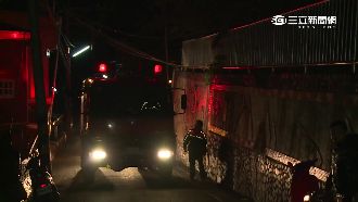 消防車救災進不去　電線走火燒毀2房