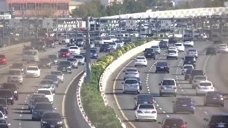 初二回娘家好塞　310萬輛次上國道