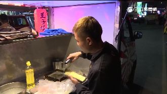餐車老闆送暖　免費玉子燒餵飽救難員