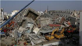 維冠大樓、台南地震
▲圖／美聯社／達志影像