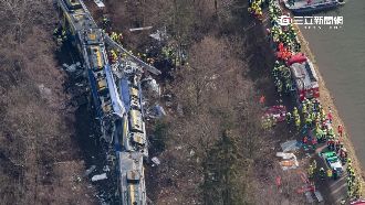 德火車迎面相撞　釀至少9死150傷