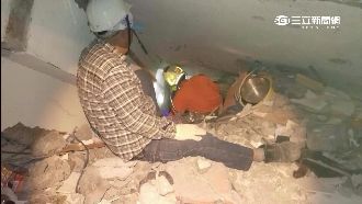 救難開路先鋒　15名鑿洞師功不可沒