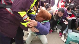 「放開我！」母淚崩欲衝進廢墟尋兒