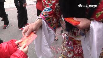 年初四迎財神　祈求猴年財源廣進