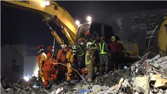 慟！震災94死　A棟發現一孕婦罹難