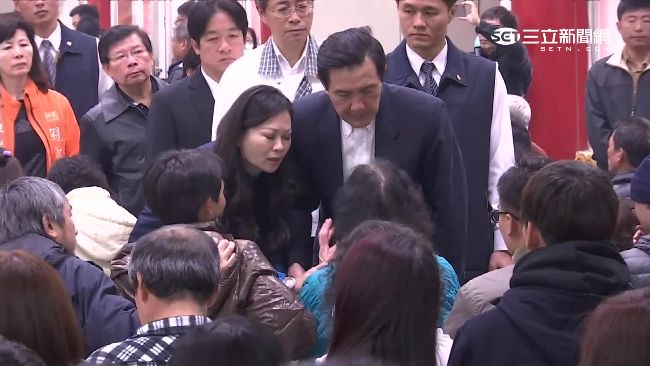 「搜救可快一點嗎？」家屬跪求馬總統