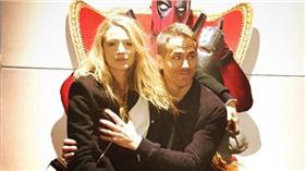 萊恩萊諾斯

blakelivelyＩＧ
