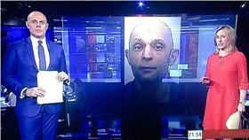 電視,節目,主持人,犯法,監察,Crimewatch,穆罕默德,罪犯,照片,網友,警察,截圖,攝影棚(,推特https://twitter.com/EdSnowdon/status/696815299081936898/photo/1?ref_src=twsrc%5Etfw)