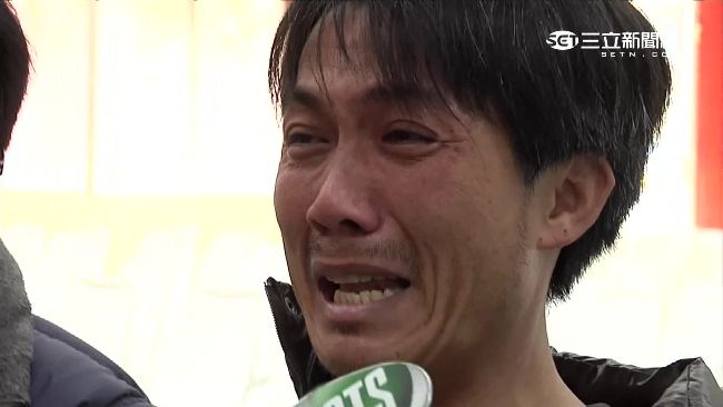媽媽緊抱女兒遭埋　丈夫淚奔處理後事