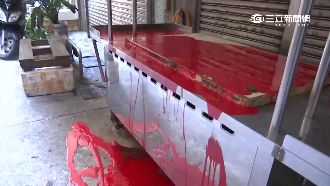 年假都還沒放完　小吃店就莫名遭潑漆