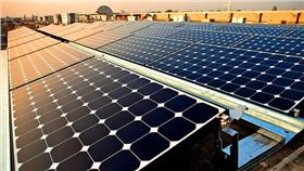 太陽能 （圖／攝影者Intel Free Press, flickr CC License https://www.flickr.com/photos/intelfreepress/7169063498/）