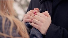 情侶
翻攝https://www.flickr.com/photos/130461777@N07/16488952635/in/photolist-r85c9P-2HHLxk-5Przgn-HLNjQ-6R6aeg-4J9i43-irJM8-asBFrQ-8K5z9i-bxKbsf-8Z4RdR-j9248-euwyJ-qU5NY-7Me3oo-8zYxQ5-6tHjzM-c3qP3-qbgH7k-7jYLzz-AHFe5-mEuTUw-6zKnaD-ns5bcw-mEuU2W-8eJUrw-oZ1oTb-pemhs-egqBSX-iYNfJ-oZSA8V-2HHuWP-7MWBNM-r7VrjX-nTyz8v-4TMguv-bZK1PQ-r5MaEd-qbgrdr-6CyHTN-qb4dPJ-r85nST-8Z52wH-r7Z3dE-57N1Ku-6eYq9H-5MXQeJ-5EbqAp-6Ysf6y-5N7fCF