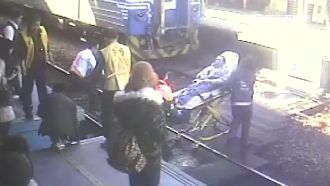 6旬男搭火車身體不適　警即刻救援