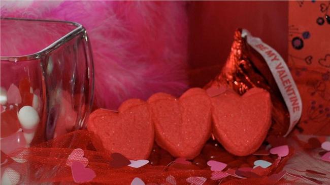 這裡不能過情人節　連警察都會抓情侶