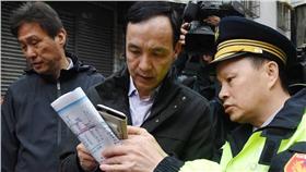 朱立倫,忠孝橋視察▲圖／翻攝自朱立倫臉書