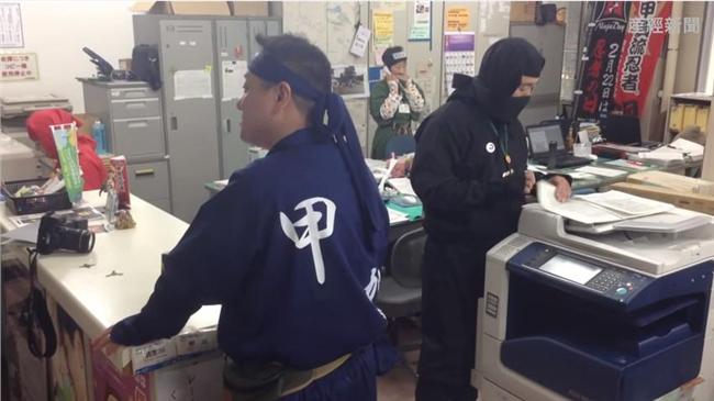 忍忍忍！甲賀市公所員工著忍者裝上班