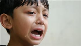 虐童、孩童、哭泣、虐待、孩子（圖／攝影者binu kumar, Flickr CC License） https://goo.gl/wTfQkd