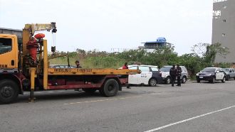 警押嫌取贓車　遭嫌開走偵防車逃逸