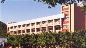 及人中學－翻攝自及人中學網站
http://163.20.40.10/show/a2.htm