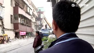 地震後拆危樓　災民盼重建比照921