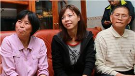 洪慈庸,爸媽▲圖／翻攝自洪慈庸臉書