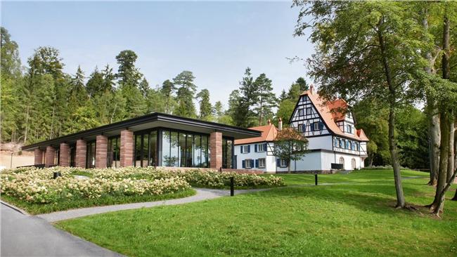 跨界玩飯店，法國水晶品牌拿下米其林