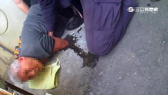 鑰匙掉排水孔　老婦「卡手」痛苦呻吟