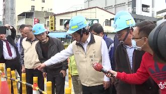 供水架明管礙交通　賴清德：明晚就拆