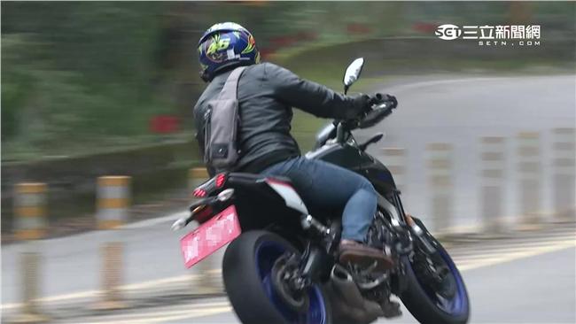 騎國道嗎？重機飆162公里追車嗆聲