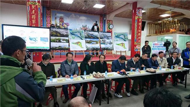 柯P出席社子島座談會　現場民眾激動