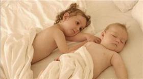 ▲媽媽們快領取國民年金生育給付！（圖／攝影者mulan, Flickr CC License）
https://www.flickr.com/photos/yuchao_li/5935882923/in/photolist-a3wXc2-a3yV6c-nSoUNi-7Ab8D7-a3zKFJ-a3yV8Z-a3zKBG-2y3uU-a3wTN4-7Lp3nD-a3yVc6-oEGv1Y-a3wTPz-jA2V8-7L583H-a3yVf6-7L8Zvs-a3BMyw-9X9Rpn-7L4Zf6-a3yVi8-2yiJD-7LCfQM-6Z3ma-7L9bt1-7Lp9on-a3BMwJ-a3BMmd-7LGhQ5-7JC89s-5PXBPz-7L92Qo-8YoAa8-7L56pe-a3zKDE-a3wTSr-7LsXqj-7KmtQD-7HqTgx-7L93zY-7LG91u-7L59LZ-4yD86-e7kyyt-7L597a-8uW4Ee-e7kyPM-7KowL6-7L8UZ1-7LsZKY
生育,給付,嬰兒,媽媽