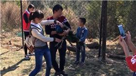 孔雀
翻攝http://slide.news.sina.com.cn/c/slide_1_2841_95618.html?cre=newspagepc&mod=f&loc=1&r=9&rfunc=4#p=1