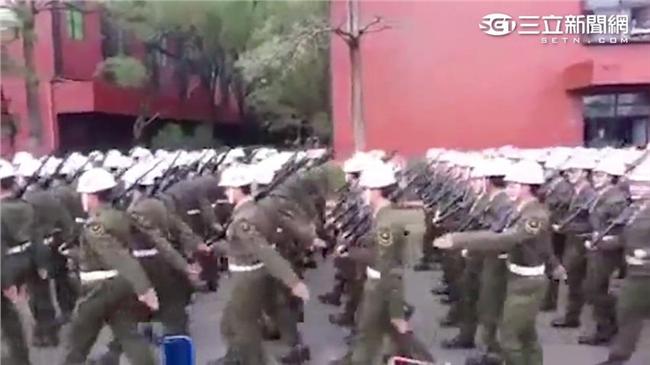 影／國軍怎麼了？閱兵影片讓網友傻眼