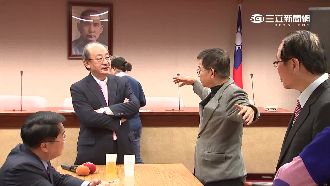 怕提案被封殺　賴士葆請老柯高抬貴手