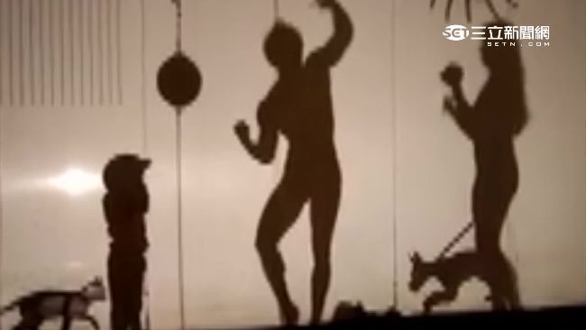 皮影戲體驗染黃　男女當眾上演活春宮